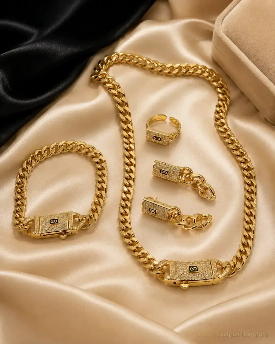 Royal Pavé Chain Jewelry Set - Slide 8