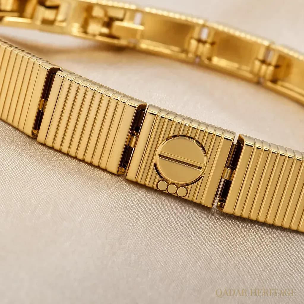 Luxury Gold Geometric Ribbed Bracelet - Slide 3
