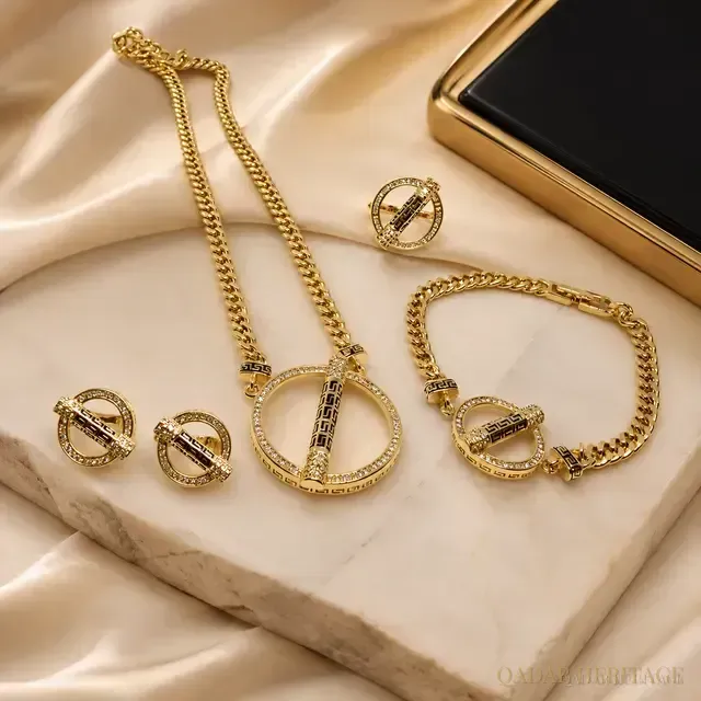 Golden Heritage Halo Jewelry Set - Slide 1