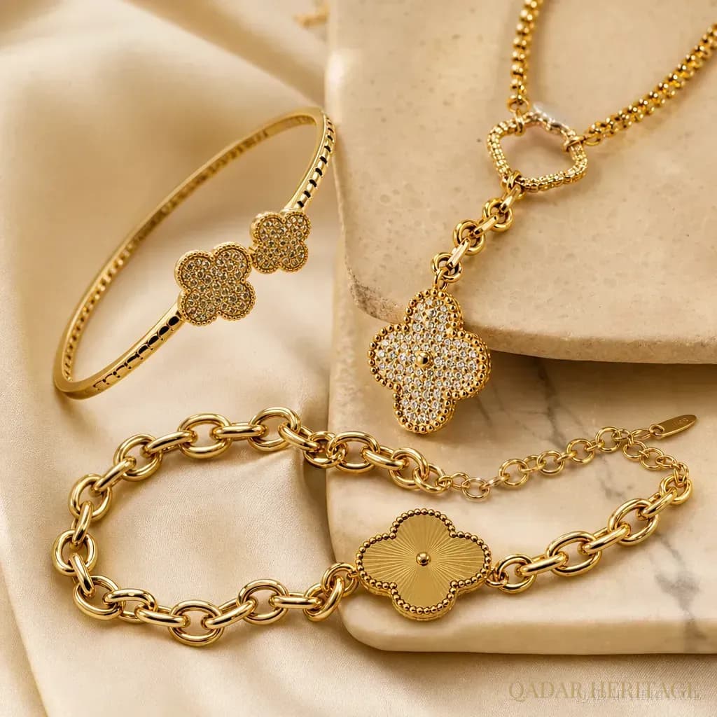 Golden Clover Charm Jewelry Set - Slide 3