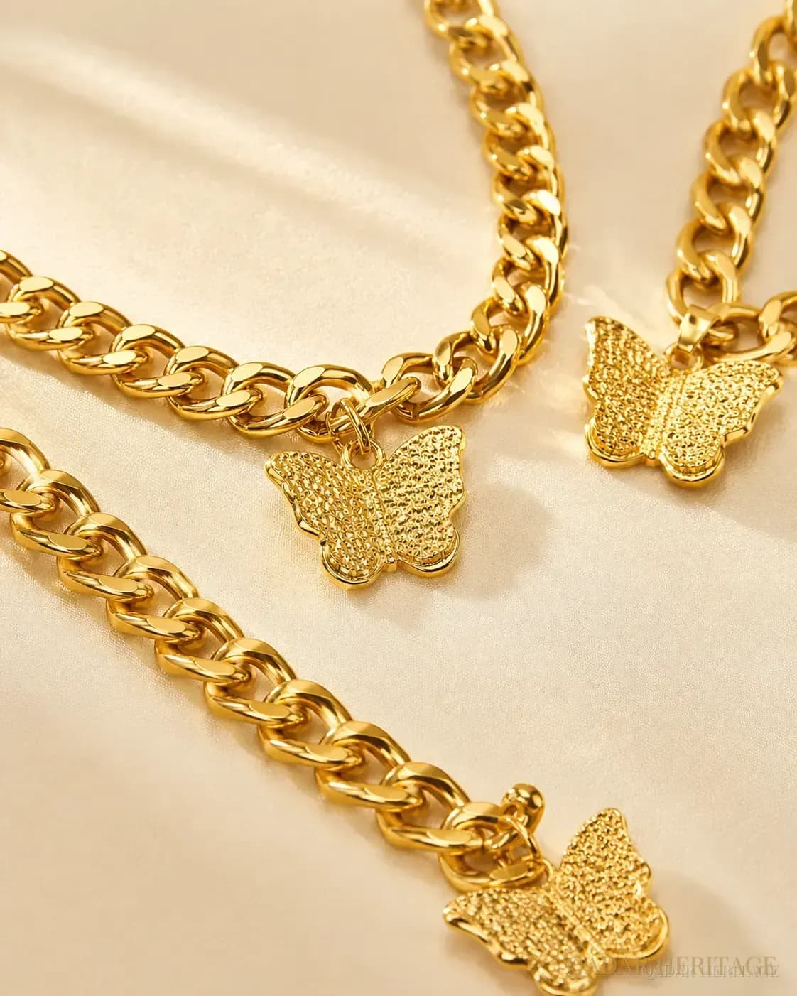 QADAR Golden Butterfly Jewelry Set - Slide 7