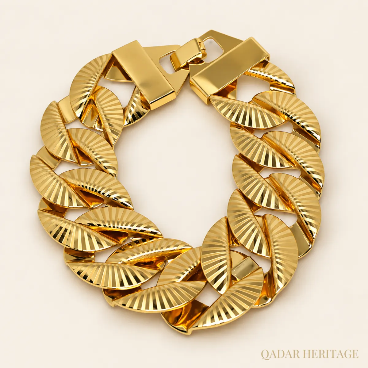 Lorena Luxury Gold Bracelet - Slide 2