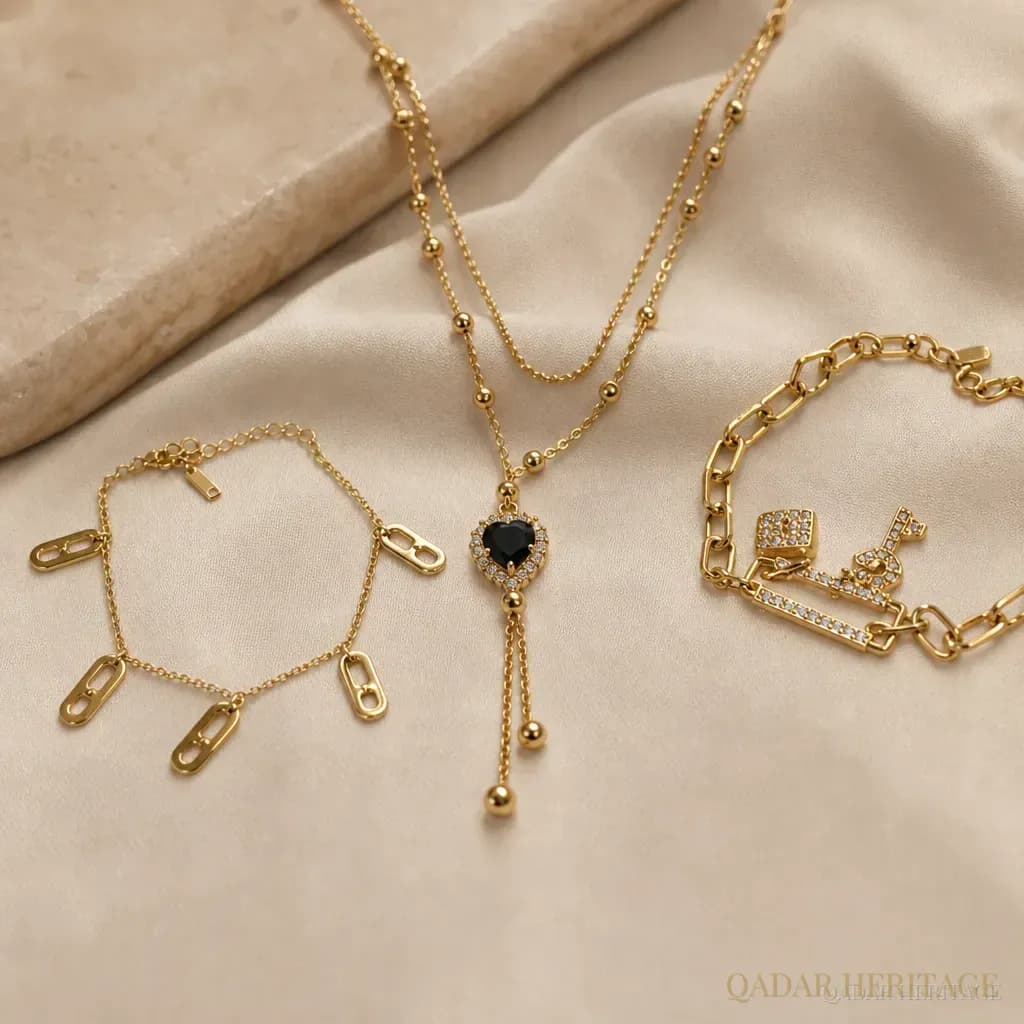 Golden Lock Charm Jewelry Set - Slide 3
