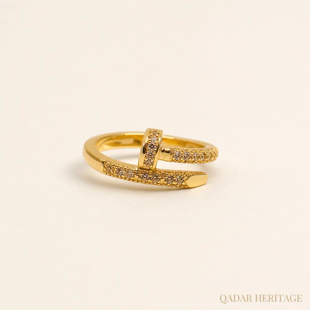 Golden Nail Sparkle Set - Slide 4
