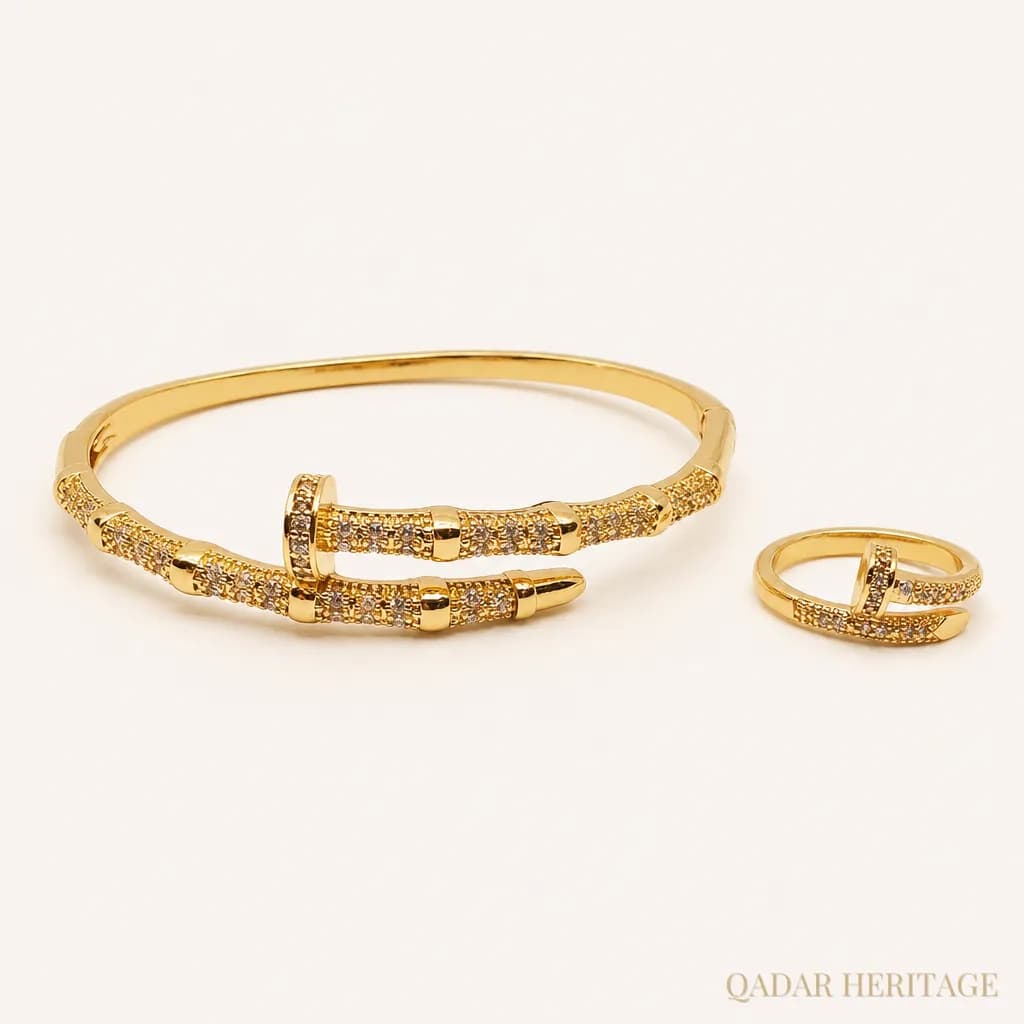 Golden Nail Sparkle Set - Slide 6