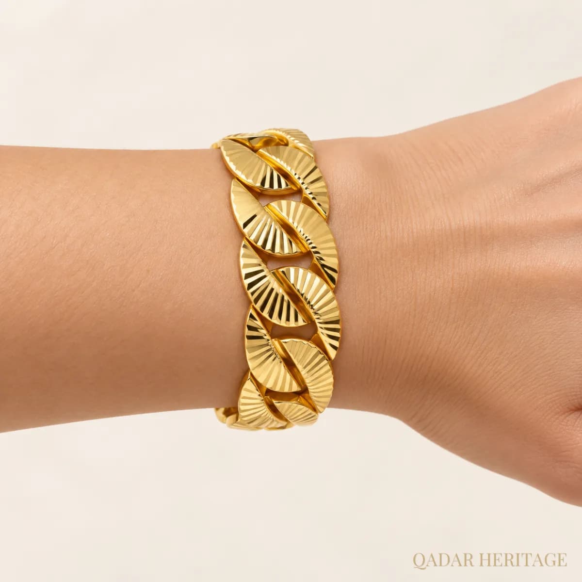 Lorena Luxury Gold Bracelet - Slide 1