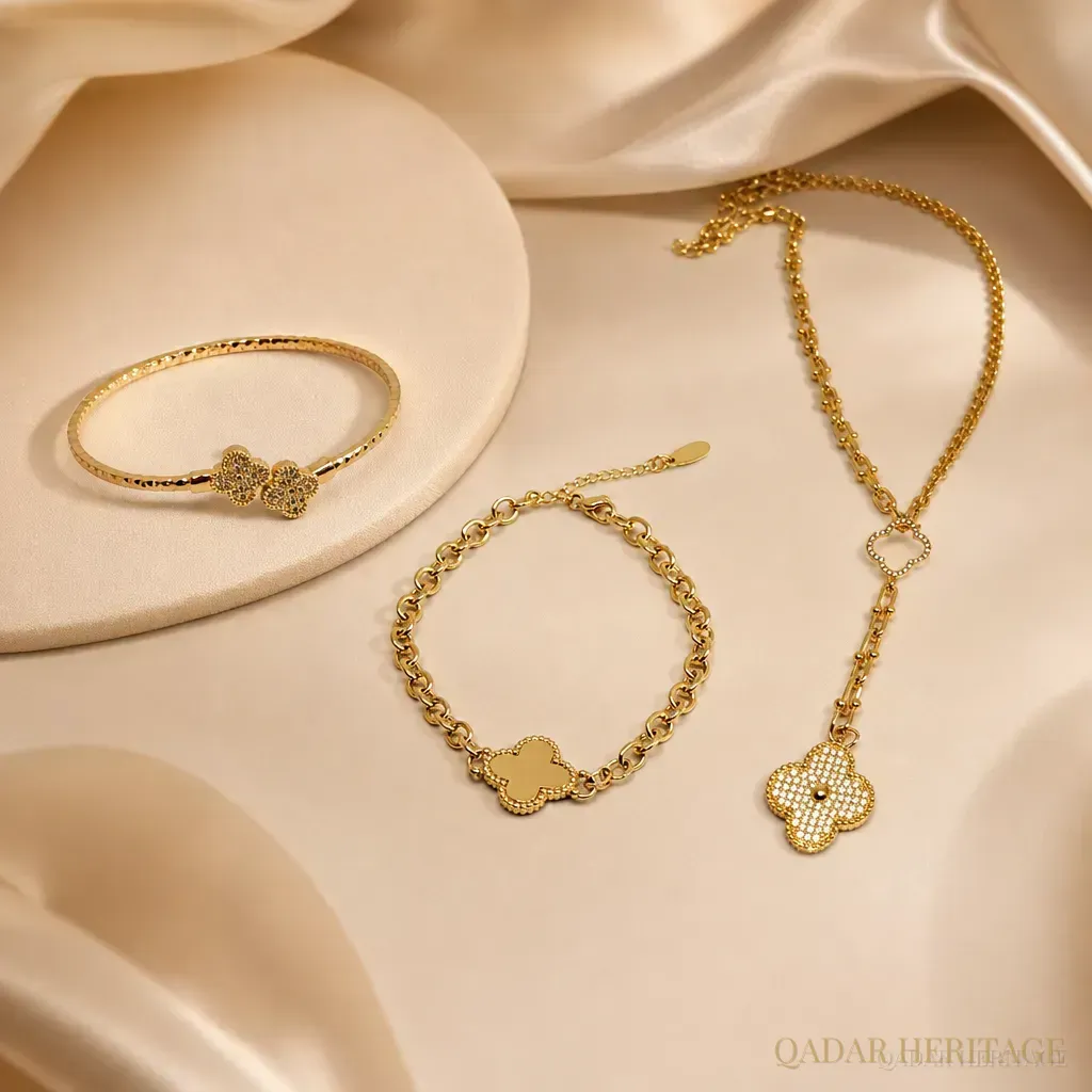 Golden Clover Charm Jewelry Set - Slide 4