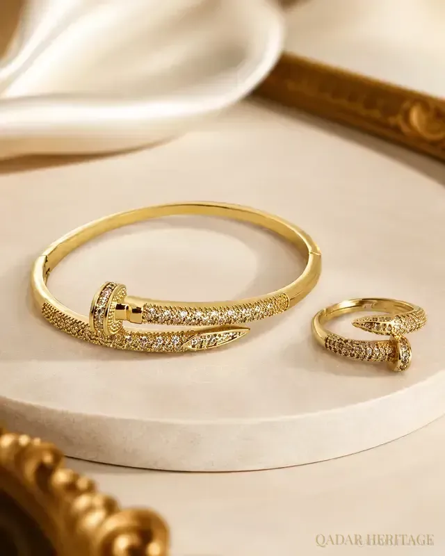 QADAR Sparkling Nail Bracelet & Ring Set